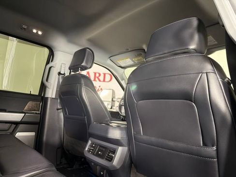 Used 2024 Ford F250 Lariat w/ Sport Appearance Package AWD/4WD image 19