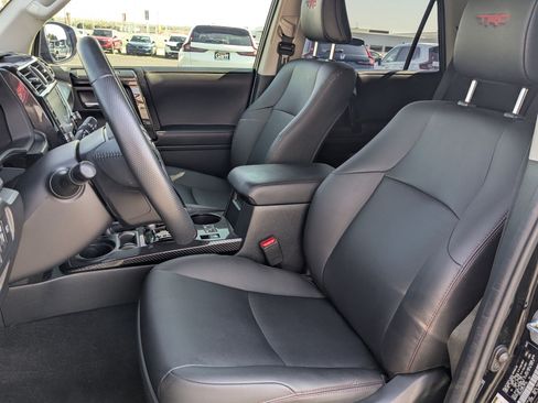 Used 2023 Toyota 4Runner TRD Off-Road Premium w/ Moonroof Package AWD/4WD image 31
