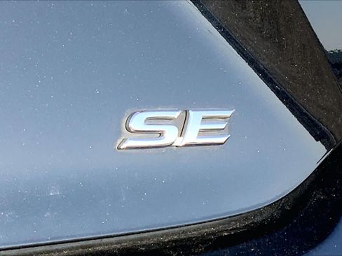 Used 2025 Toyota Camry SE FWD image 10