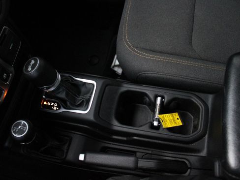 Certified 2024 Jeep Wrangler Sport S image 30