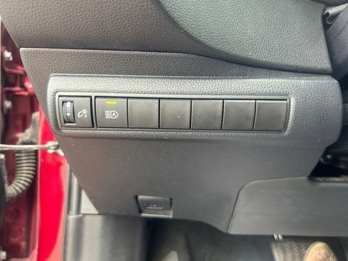 Used 2022 Toyota Corolla LE image 21