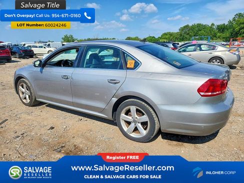 Used 2013 Volkswagen Passat 2.5 SE FWD image 3