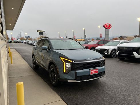 New 2026 Kia Sportage EX w/ EX Panoramic Sunroof Package image 3