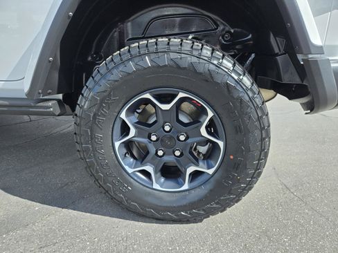 Used 2023 Jeep Wrangler Unlimited Rubicon w/ Safety Group AWD/4WD image 37