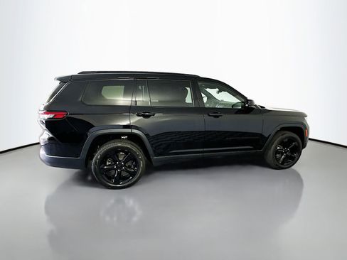 Used 2025 Jeep Grand Cherokee L Limited w/ Black Appearance Package AWD/4WD image 8