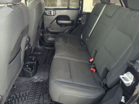 Certified 2018 Jeep Wrangler Unlimited Sport S AWD/4WD image 21