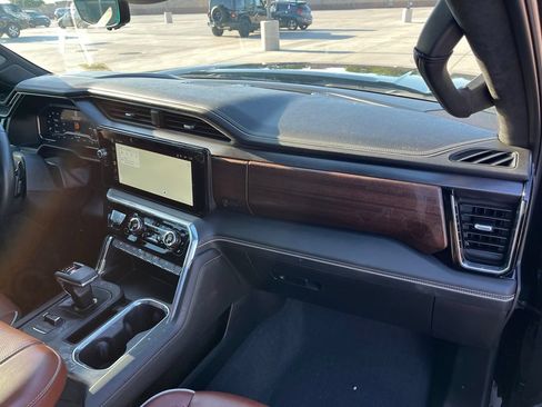 Used 2025 GMC Sierra 1500 Denali Ultimate AWD/4WD image 15