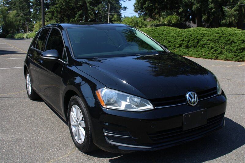 Used 2016 Volkswagen Golf S FWD image 2