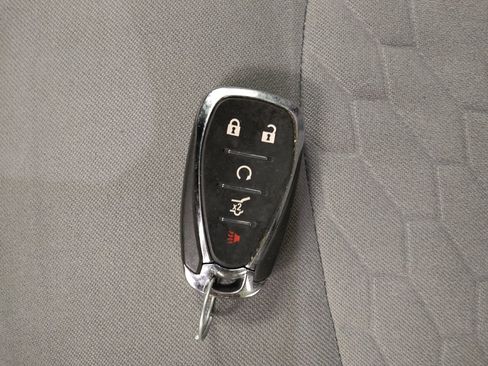 Used 2020 Chevrolet Equinox LS w/ LS Convenience Package FWD image 32