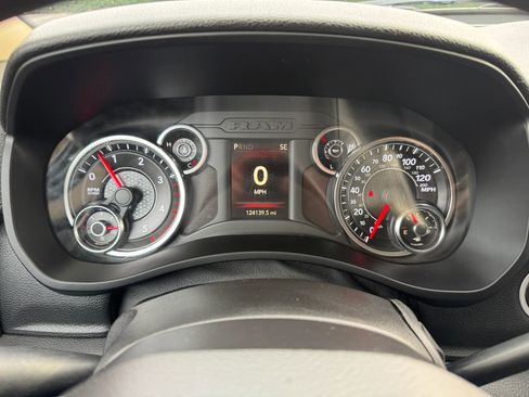 Used 2019 RAM 3500 Tradesman w/ Chrome Appearance Group image 24