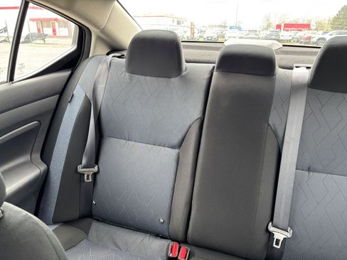 Used 2025 Nissan Versa SV FWD image 34