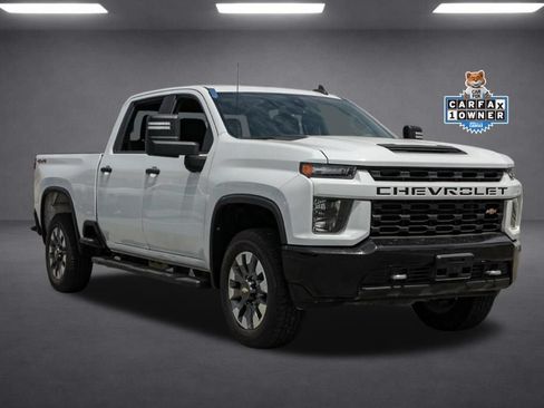 Used 2022 Chevrolet Silverado 2500 Custom w/ Custom Value Package AWD/4WD image 2