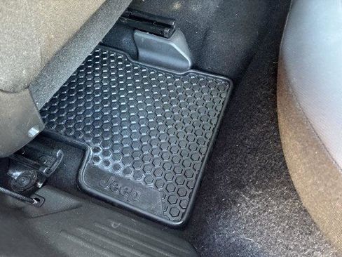 Certified 2020 Jeep Renegade Trailhawk image 21