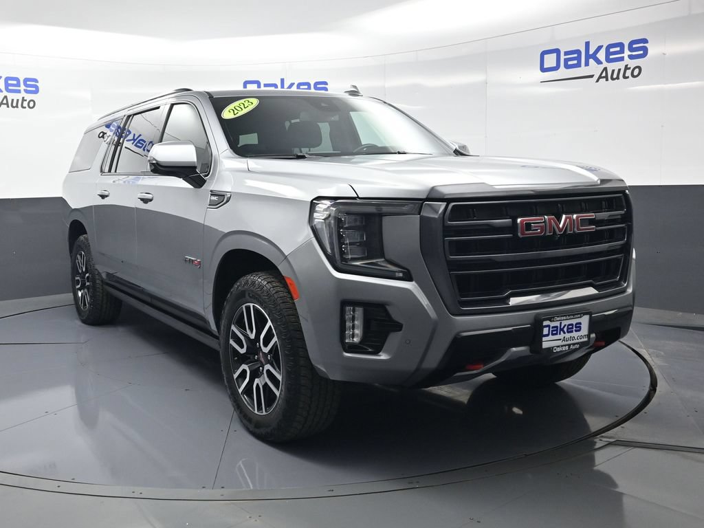 Used 2023 GMC Yukon XL AT4 w/ Technology Package AWD/4WD image 2
