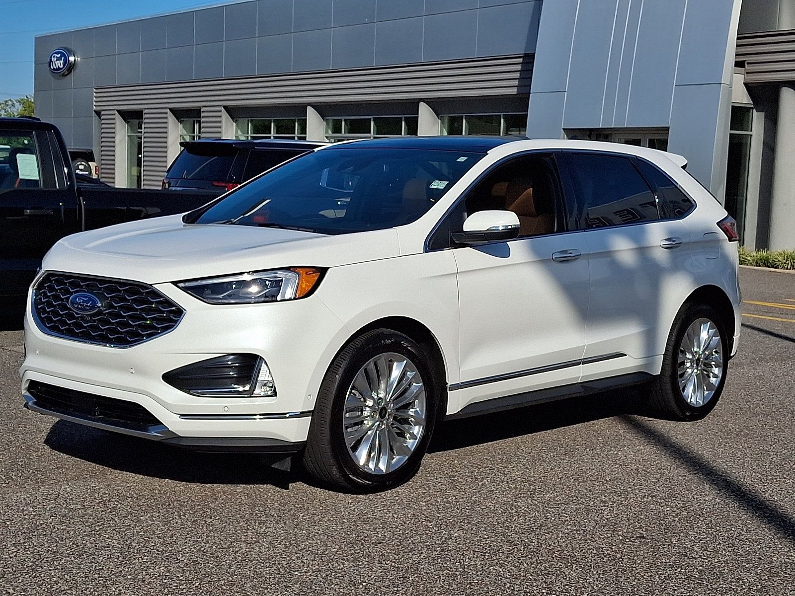 Used 2024 Ford Edge Titanium w/ Titanium Elite Package AWD/4WD image 5