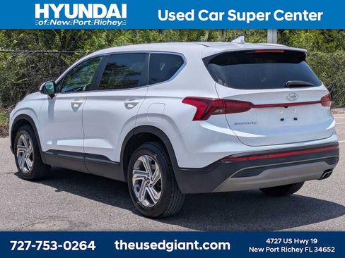 Used 2021 Hyundai Santa Fe SE w/ Cargo Package FWD image 3
