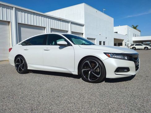 Used 2020 Honda Accord Sport image 3