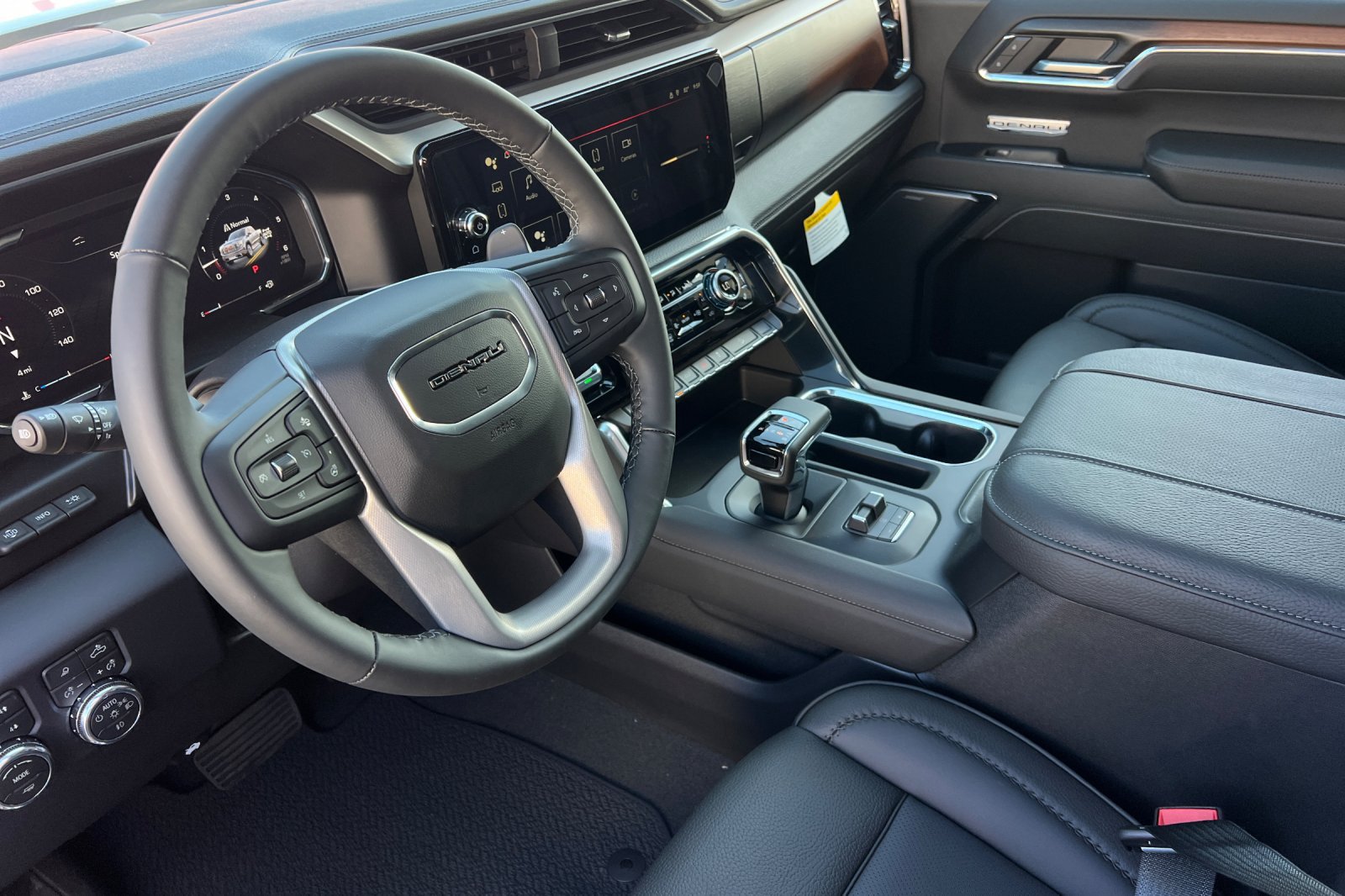 New 2026 GMC Sierra 1500 Denali w/ Denali Reserve Package AWD/4WD image 8