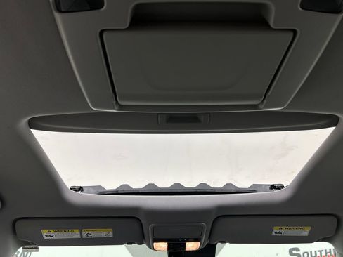 Used 2020 Honda Pilot Touring image 19