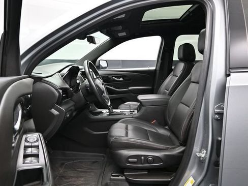 Used 2023 Chevrolet Traverse RS w/ LPO, Floor Liner Package AWD/4WD image 20
