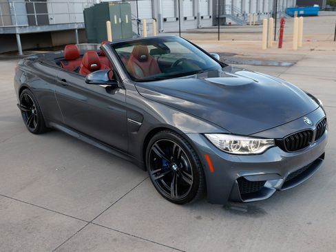 Used 2016 BMW M4 Convertible image 20