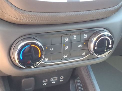 Used 2023 Chevrolet TrailBlazer LT FWD image 29