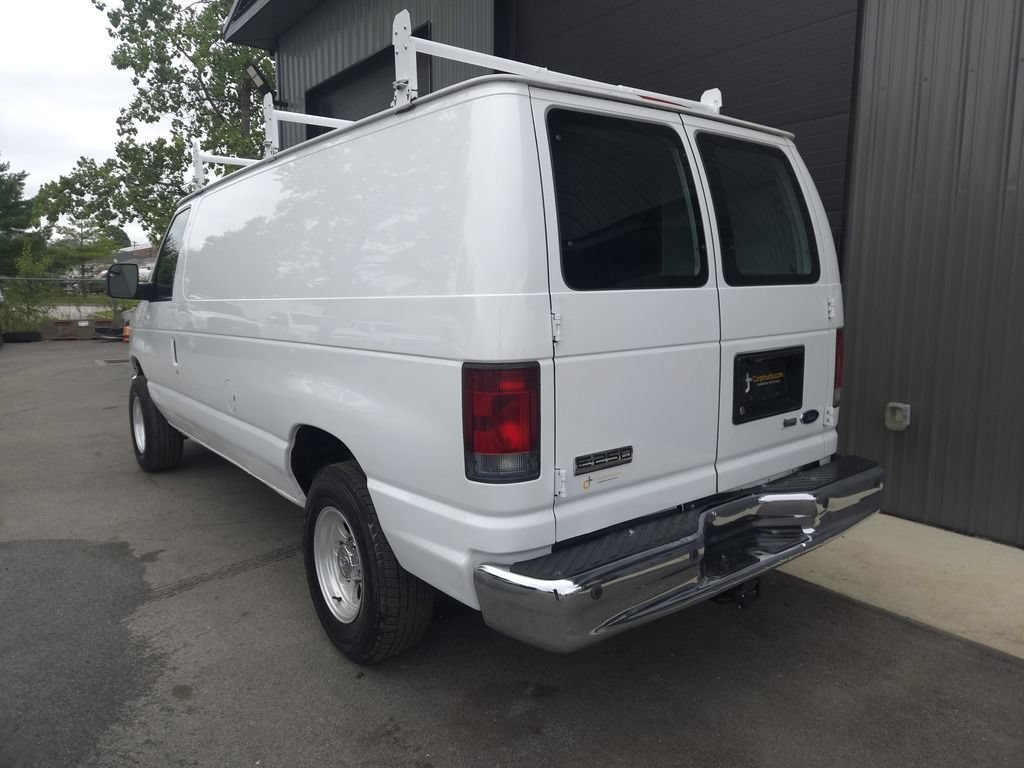 Used 2013 Ford E-250 and Econoline 250 w/ Commercial Cargo Van Pkg RWD image 3