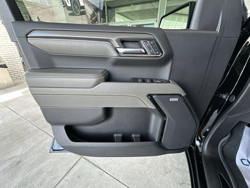 Used 2024 Chevrolet Silverado 1500 ZR2 w/ Technology Package AWD/4WD image 23