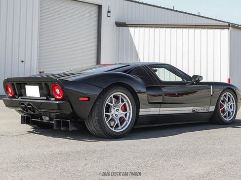 Used 2005 Ford GT RWD image 8