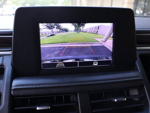Used 2023 Chevrolet Suburban LS RWD image 29