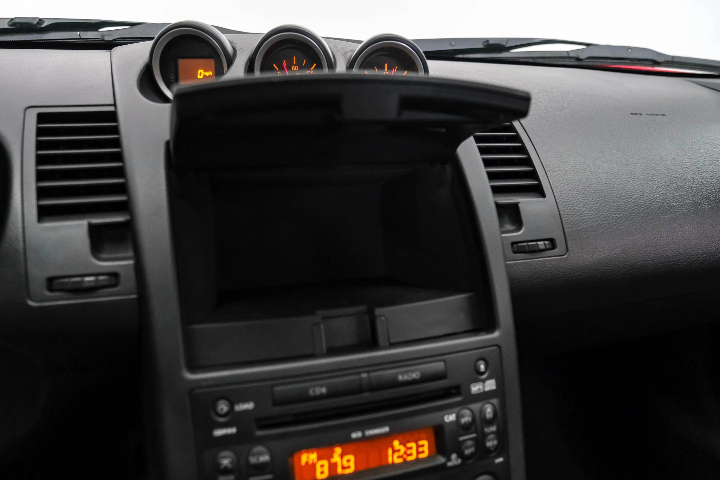 Used 2008 Nissan 350Z Grand Touring RWD image 24