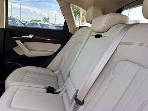 Used 2022 Audi Q5 2.0T Premium image 13