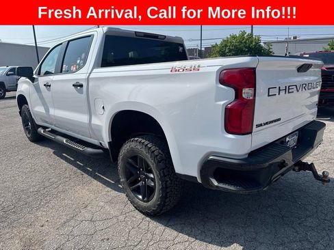 Used 2021 Chevrolet Silverado 1500 LT Trail Boss w/ LPO, Dark Essentials Package AWD/4WD image 18