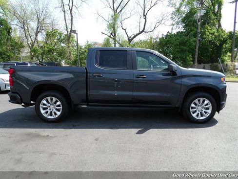 Used 2022 Chevrolet Silverado 1500 Custom w/ Safety Confidence Package AWD/4WD image 4