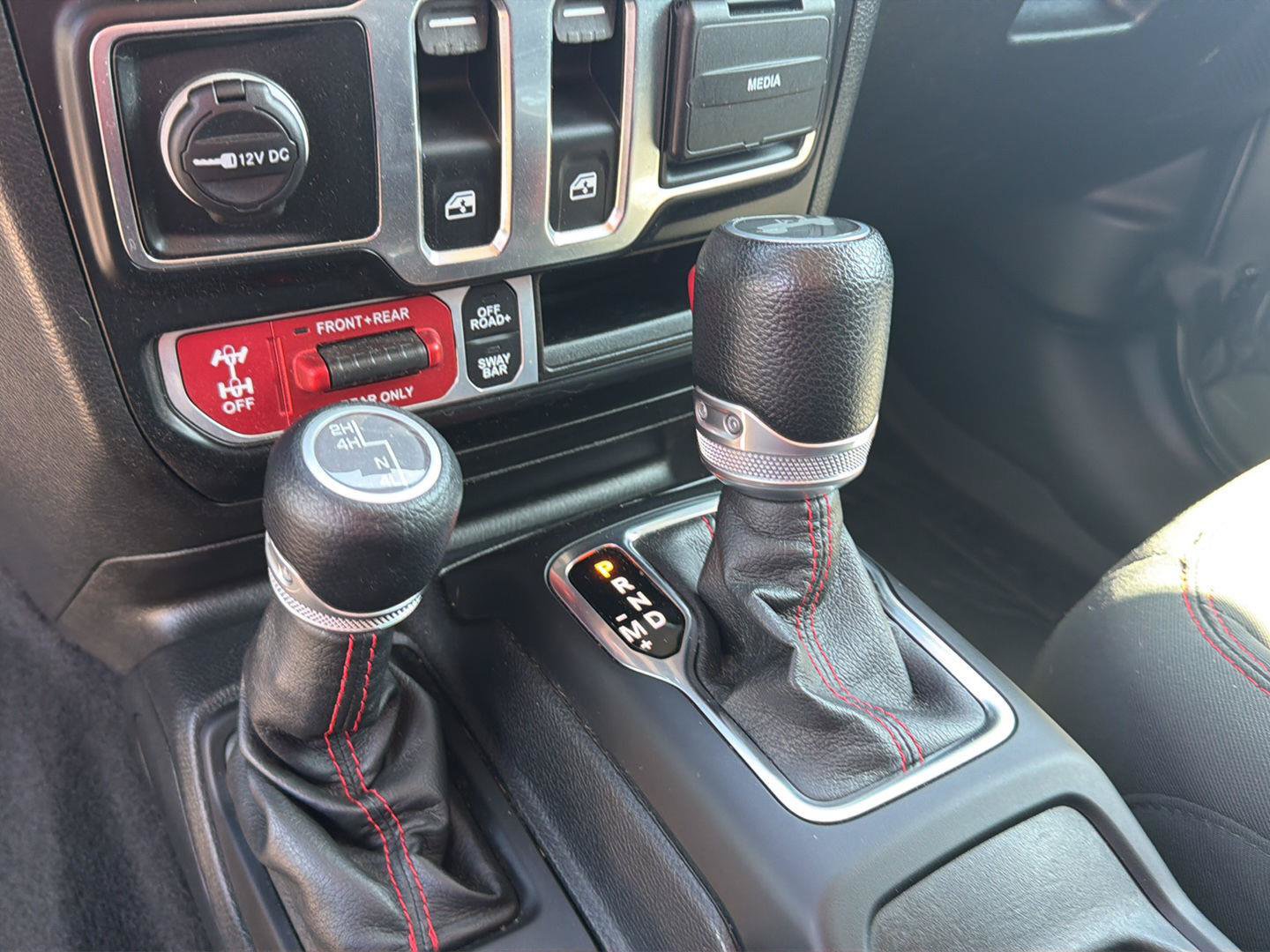 Used 2021 Jeep Wrangler Rubicon AWD/4WD image 16