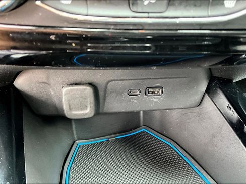 Used 2024 Chevrolet Trax LT w/ Driver Confidence Package FWD image 16