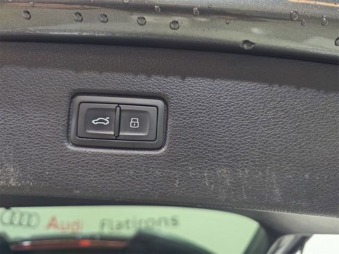 Used 2022 Audi SQ7 Prestige image 16