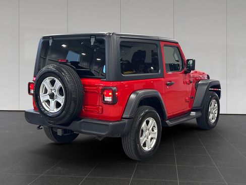 Used 2022 Jeep Wrangler Sport AWD/4WD image 5