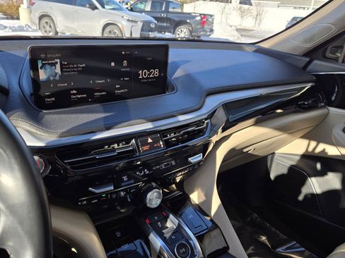 Used 2022 Acura MDX SH-AWD image 33