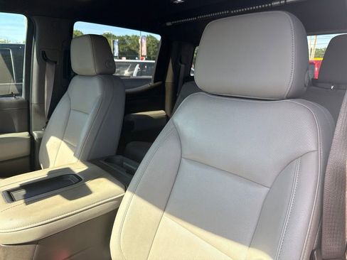 Used 2021 Chevrolet Silverado 1500 LTZ AWD/4WD image 4