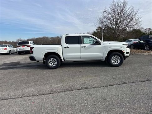 New 2026 Nissan Frontier S image 3