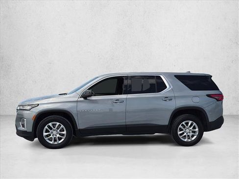 Used 2023 Chevrolet Traverse LS FWD image 9