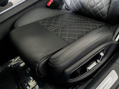 Used 2025 Audi S8 image 25