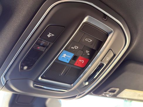 New 2025 Jeep Grand Cherokee Altitude image 35