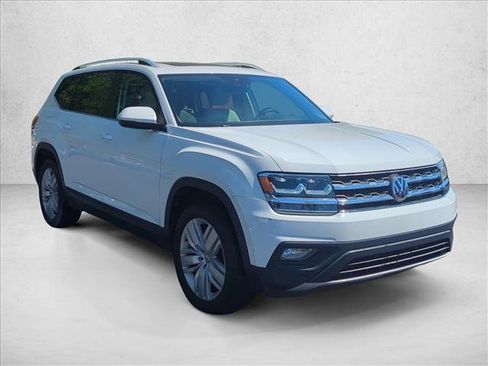 Used 2019 Volkswagen Atlas SE w/ Panoramic Sunroof Package FWD image 3