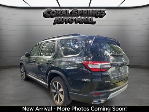 Used 2023 Honda Pilot Elite image 3