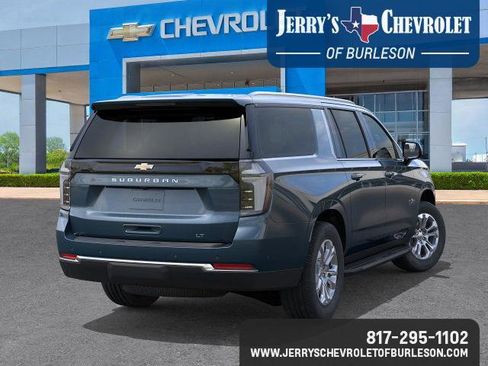 New 2026 Chevrolet Suburban LT image 5