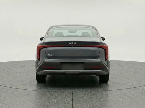 Used 2025 Kia K4 LXS image 7