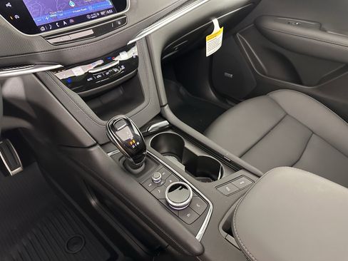 New 2025 Cadillac XT5 Sportv w/ Technology Package image 24