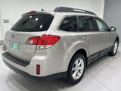 Used 2014 Subaru Outback 2.5i Limited image 8